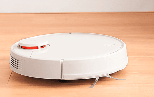 Xiaomi Mi Robot Vacuum-Mop P Blanco Depósito de agua con control de precisión inteligente. Liberación de agua en 3 marchas, para una dispersión uniforme sin empapar
