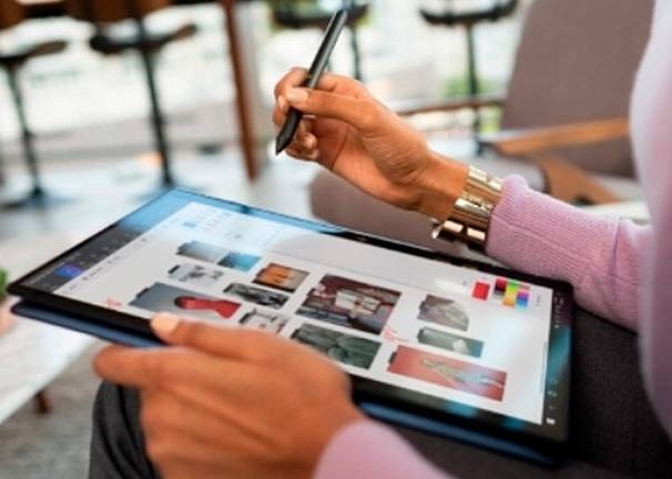 Portátil HP EliteBook 830 G7 8 GB, 256 GB reacondicionado - Cómodo y ligero Portátil HP EliteBook 830 G7 8 GB, 256 GB reacondicionado Cómodo y ligero