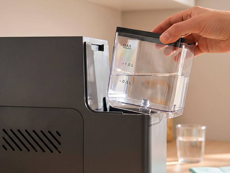 Cafetera Jocca espresso superautomática Depósito extraíble de 1,5 litros
