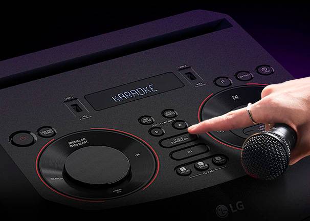 Altavoz de gran potencia LG XBOOM RNC5 - Convierte tu fiesta en un karaoke: canta a pleno pulmón Altavoz de gran potencia LG XBOOM RNC5 Convierte tu fiesta en un karaoke: canta a pleno pulmón