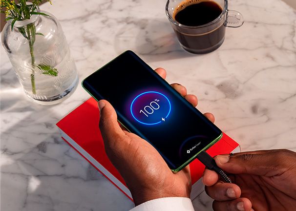 Motorola Edge 60 512 GB - Batería para todo el día en 8 min Motorola Edge 60 512 GB Batería para todo el día en 8 min