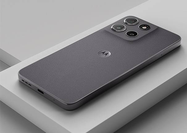 Motorola Moto G15 - Ve tu contenido favorito cobrar vida en una pantalla Full HD+ nítida y brillante de 6,72”, incluso a plena luz del día Motorola Moto G15 Ve tu contenido favorito cobrar vida en una pantalla Full HD+ nítida y brillante de 6,72”, incluso a plena luz del día