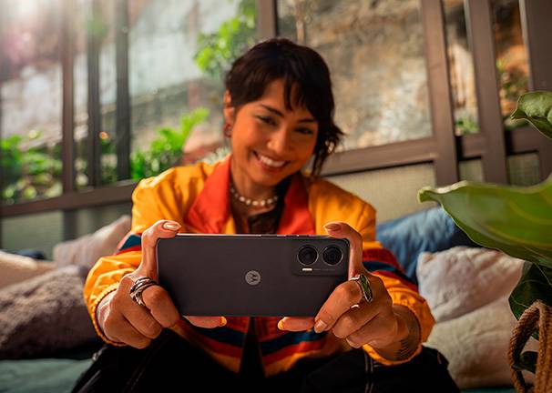 Motorola Moto G35 5G Pantalla FHD+ de 6,72’’ y Dolby Atmos®