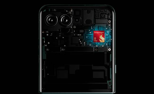 Motorola razr 60 ultra 512 GB - Rendimiento líder del sector con Snapdragon® 8 Elite Motorola razr 60 ultra 512 GB Rendimiento líder del sector con Snapdragon® 8 Elite