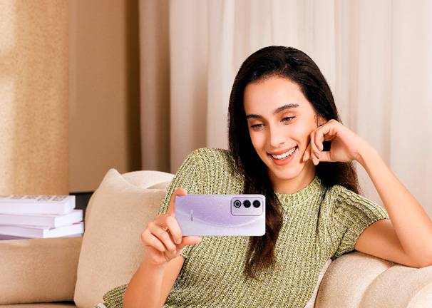 OPPO A80 5G - La mejor experiencia del cine con una gran pantalla, en la palma de tu mano OPPO A80 5G La mejor experiencia del cine con una gran pantalla, en la palma de tu mano