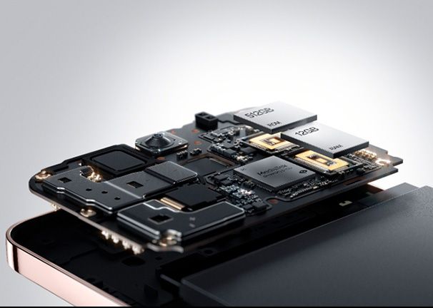 OPPO Reno12 FS 5G - Rendimiento de gama Premium, en el mejor precio posible OPPO Reno12 FS 5G Rendimiento de gama Premium, en el mejor precio posible