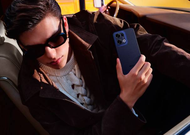 OPPO Reno13 5G 256 GB - La experiencia del cine en la palma de tu mano OPPO Reno13 5G 256 GB La experiencia del cine en la palma de tu mano
