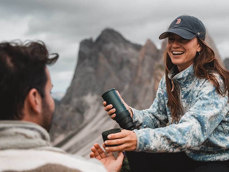 Cafetera eléctrica portátil OutIn Mino - Diseñado para la naturaleza Cafetera eléctrica portátil OutIn Mino Diseñado para la naturaleza