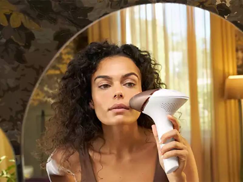 Depiladora de luz pulsada Philips Lumea S9900 BRI951-01 - La depilación más inteligente, eficaz y duradera Depiladora de luz pulsada Philips Lumea S9900 BRI951-01 La depilación más inteligente, eficaz y duradera