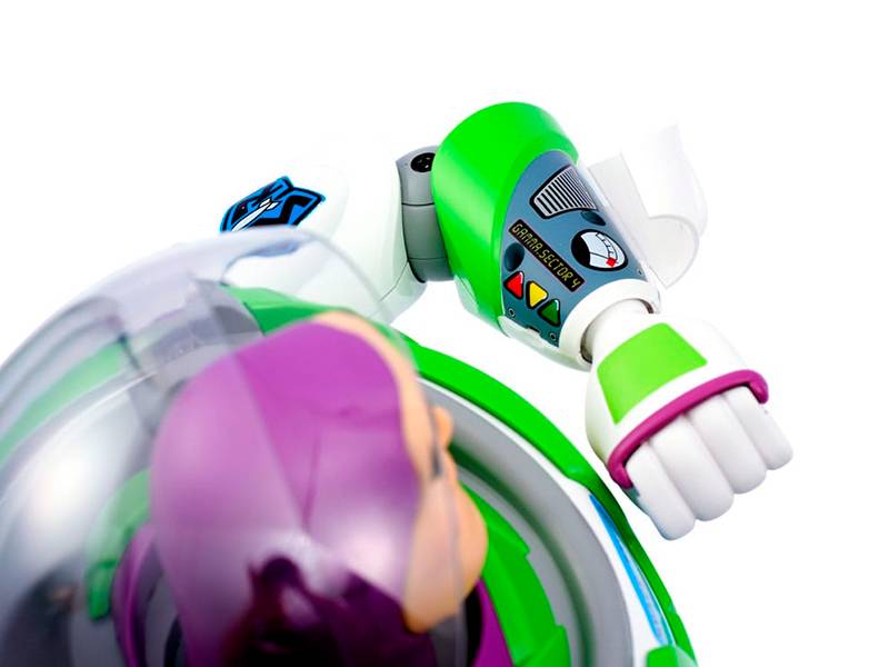 Robot Robosen Buzz Lightyear - Control por App para una interacción inmersiva Robot Robosen Buzz Lightyear Control por App para una interacción inmersiva