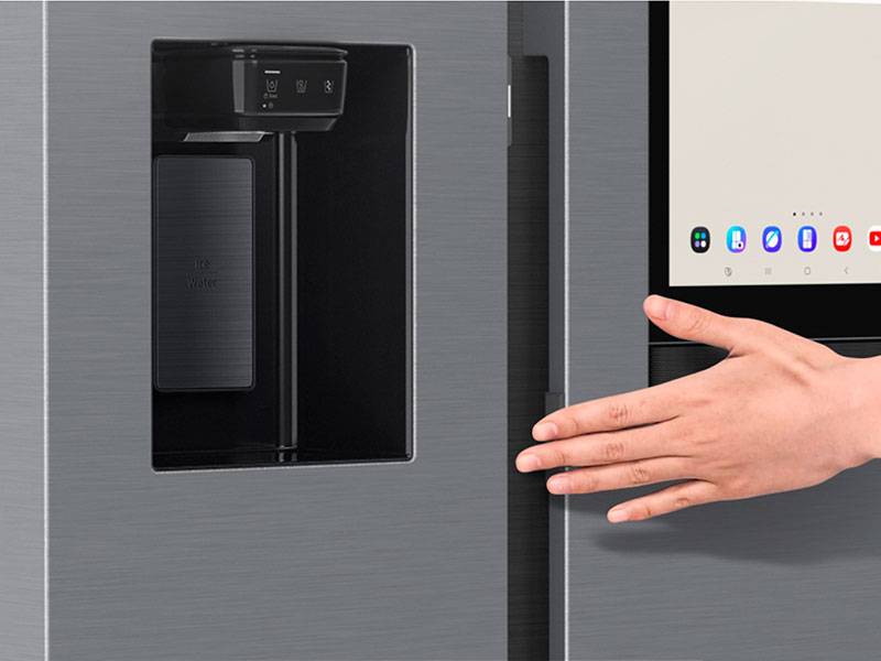 Frigorífico americano Samsung RS90F66BEFEF Apertura completa con sensor y control por voz