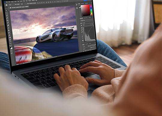 Portátil Samsung Galaxy Book4 i3 8 GB, 256 GB + Funda - Máximo rendimiento para el trabajo y para el entretenimiento Portátil Samsung Galaxy Book4 i3 8 GB, 256 GB + Funda Máximo rendimiento para el trabajo y para el entretenimiento