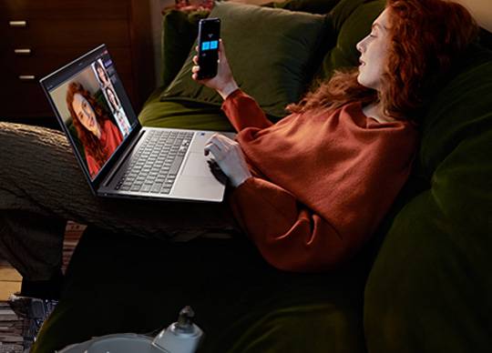 Portátil Samsung Galaxy Book4 i3 8 GB, 256 GB + Funda - El futuro de las videollamadas ha llegado Portátil Samsung Galaxy Book4 i3 8 GB, 256 GB + Funda El futuro de las videollamadas ha llegado