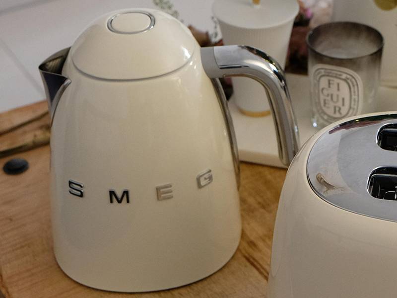 Hervidor Smeg KLF03CREU Calidad superior