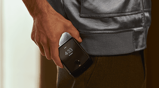 Motorola razr 128 GB negro con funda de regalo - Un icónico teléfono plegable, reinventado Motorola razr 128 GB negro con funda de regalo Un icónico teléfono plegable, reinventado