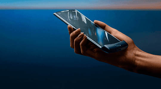 Motorola razr 128 GB negro con funda de regalo Transición fluida entre pantallas