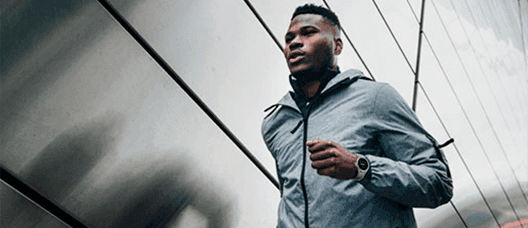 Samsung Galaxy Watch4 Classic 46 mm LTE negro Piensa un entrenamiento. Nuestro smartwatch puede seguirlo