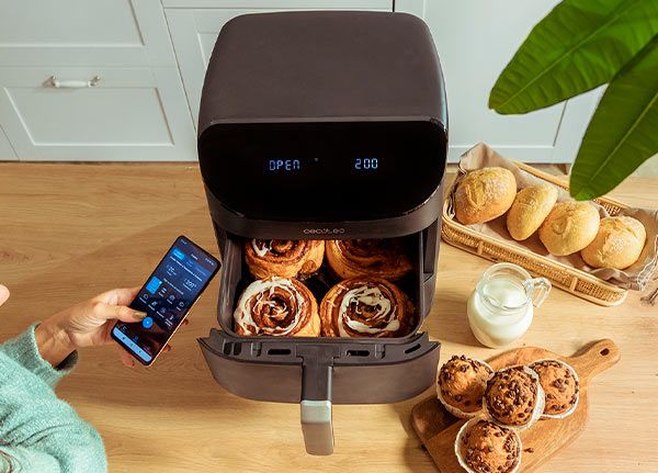 Detalle del panel digital del robot de cocina Cecotec Mambo