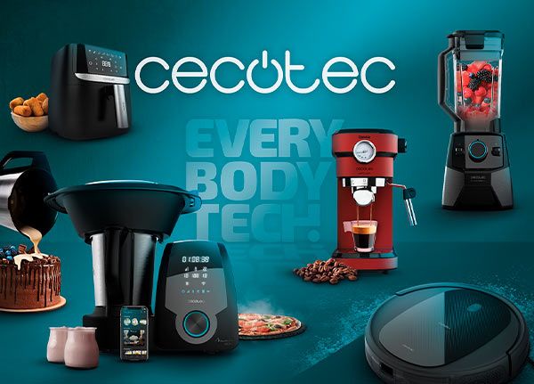 Batidora de vaso Cecotec Power Titanium triturando frutas congeladas