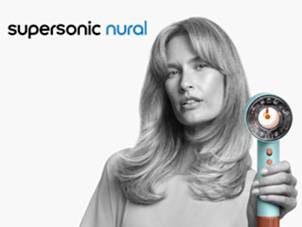 Tecnología flex de la plancha Dyson para peinados definidos