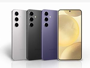 Galaxy S24 comparado con el S24 Ultra sobre superficie de madera